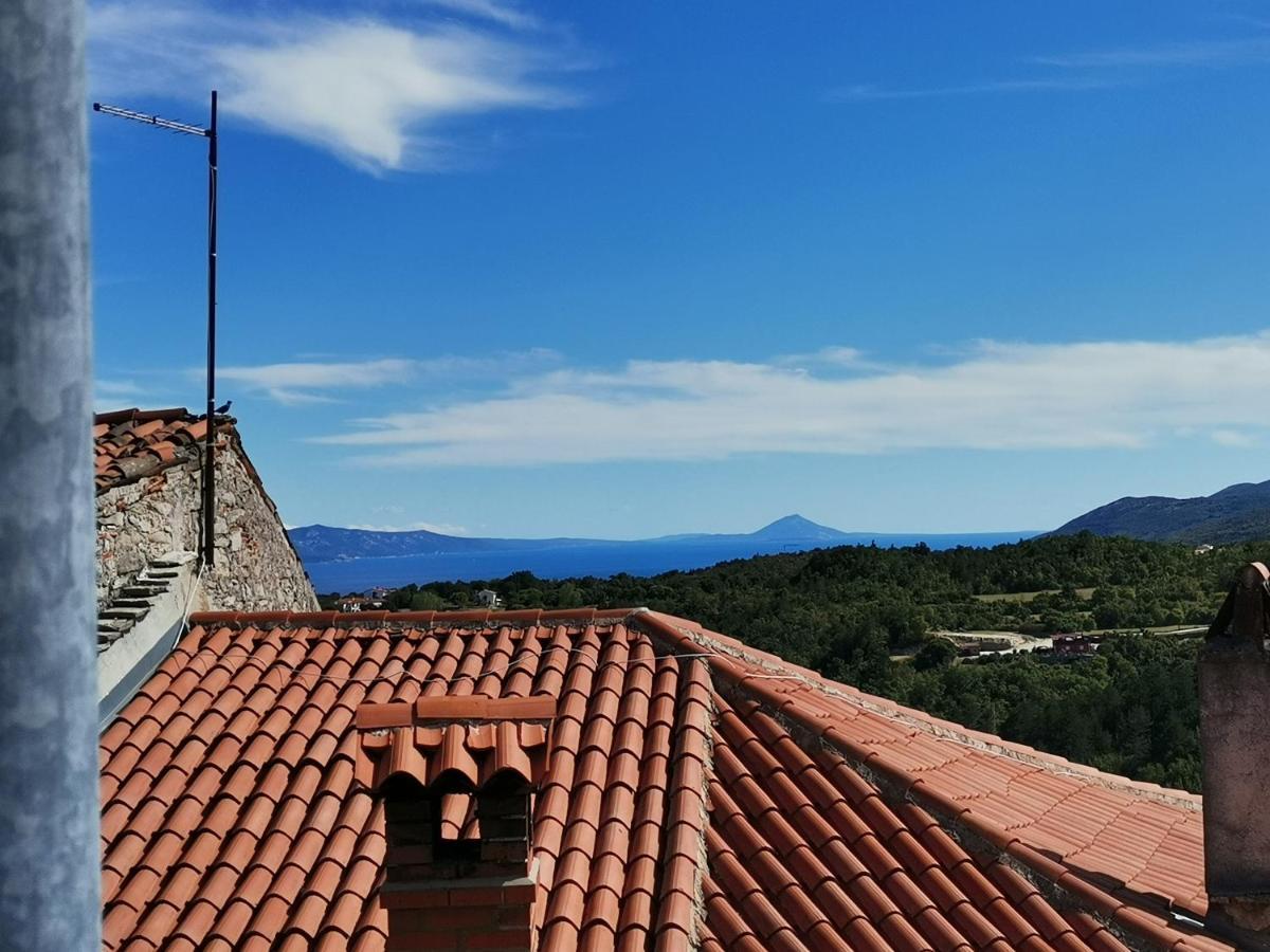Branko With Terrace, Old Town Apartment